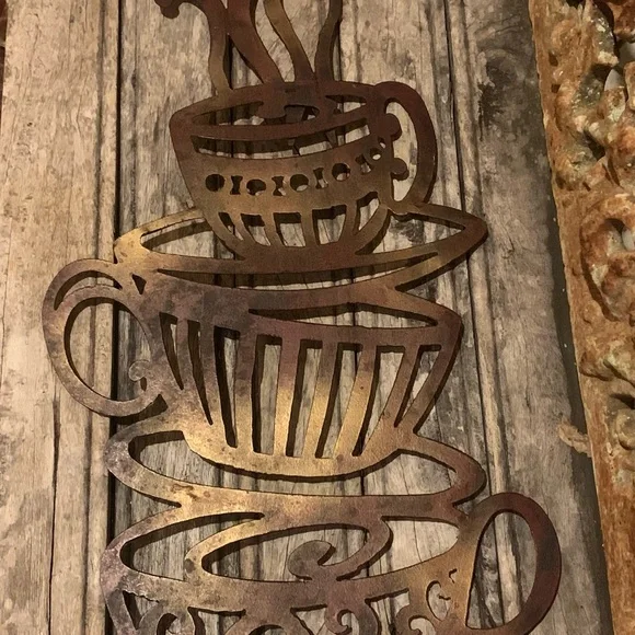 Rustic large metal stacked coffee / tea cup silhouette - Picture 6 of 12